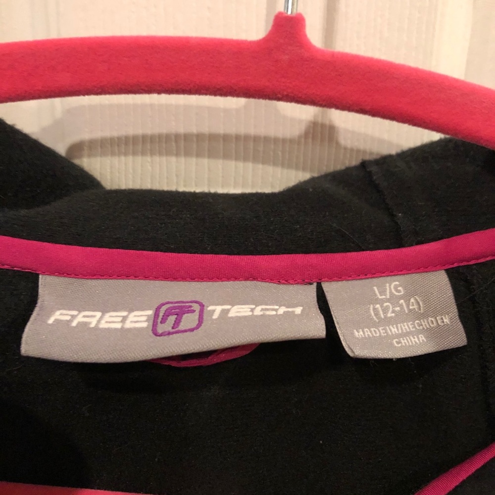 Free Tech Jacket - Picture 2 of 3